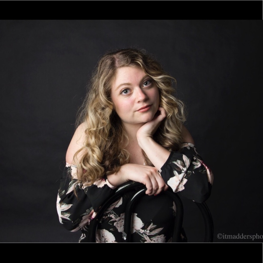 Meet your Posher, Hayley